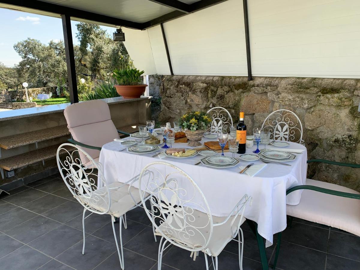 Villa Entre Encinas Moralina Bagian luar foto