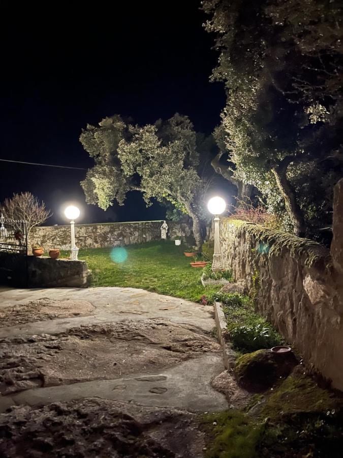 Villa Entre Encinas Moralina Bagian luar foto