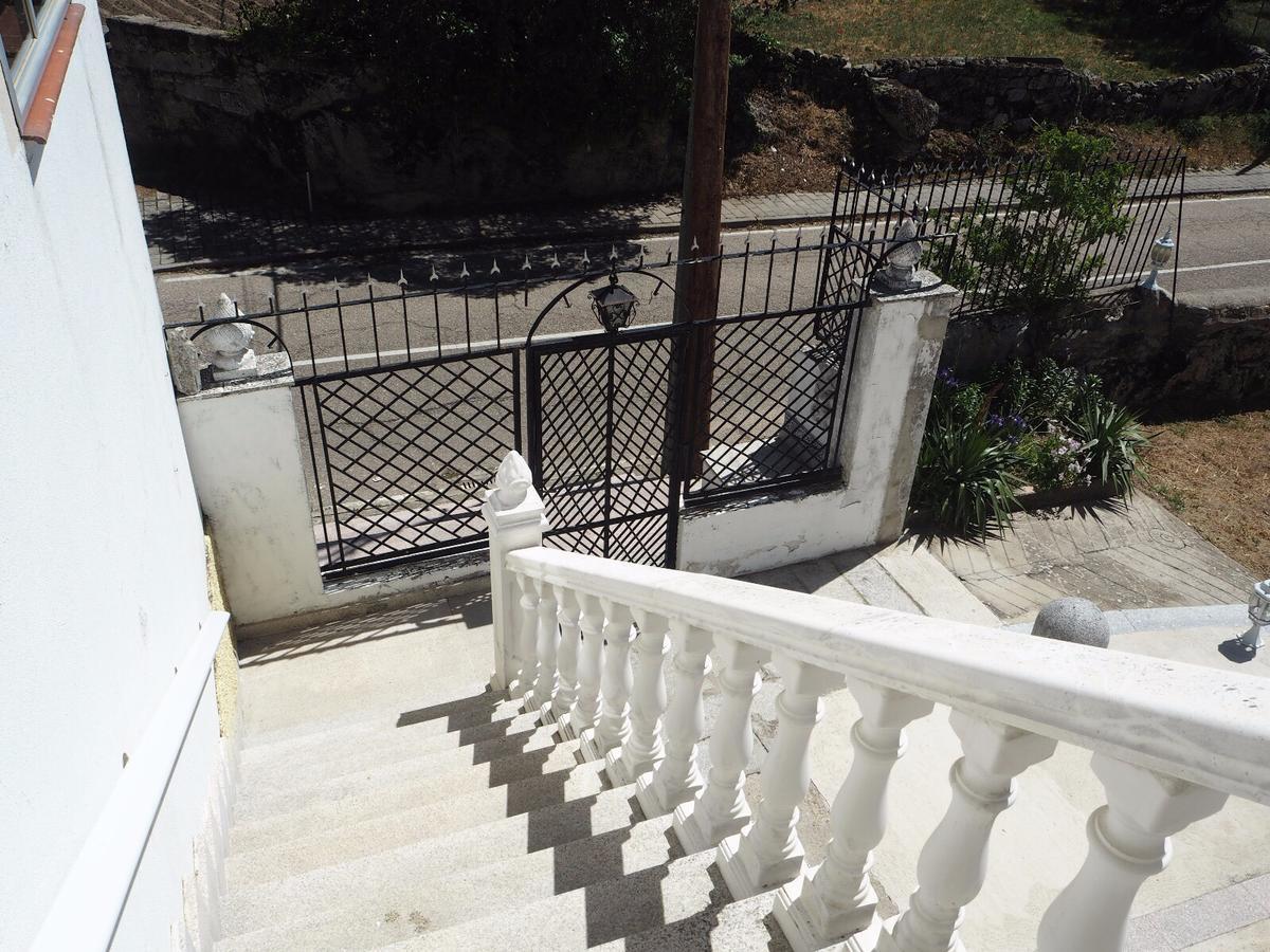 Villa Entre Encinas Moralina Bagian luar foto